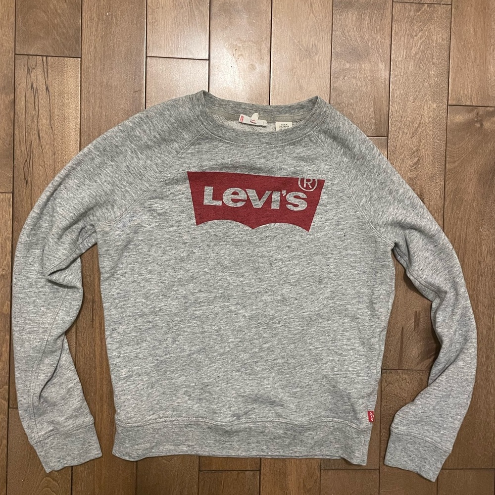 Levi’s red tag sweatshirt
